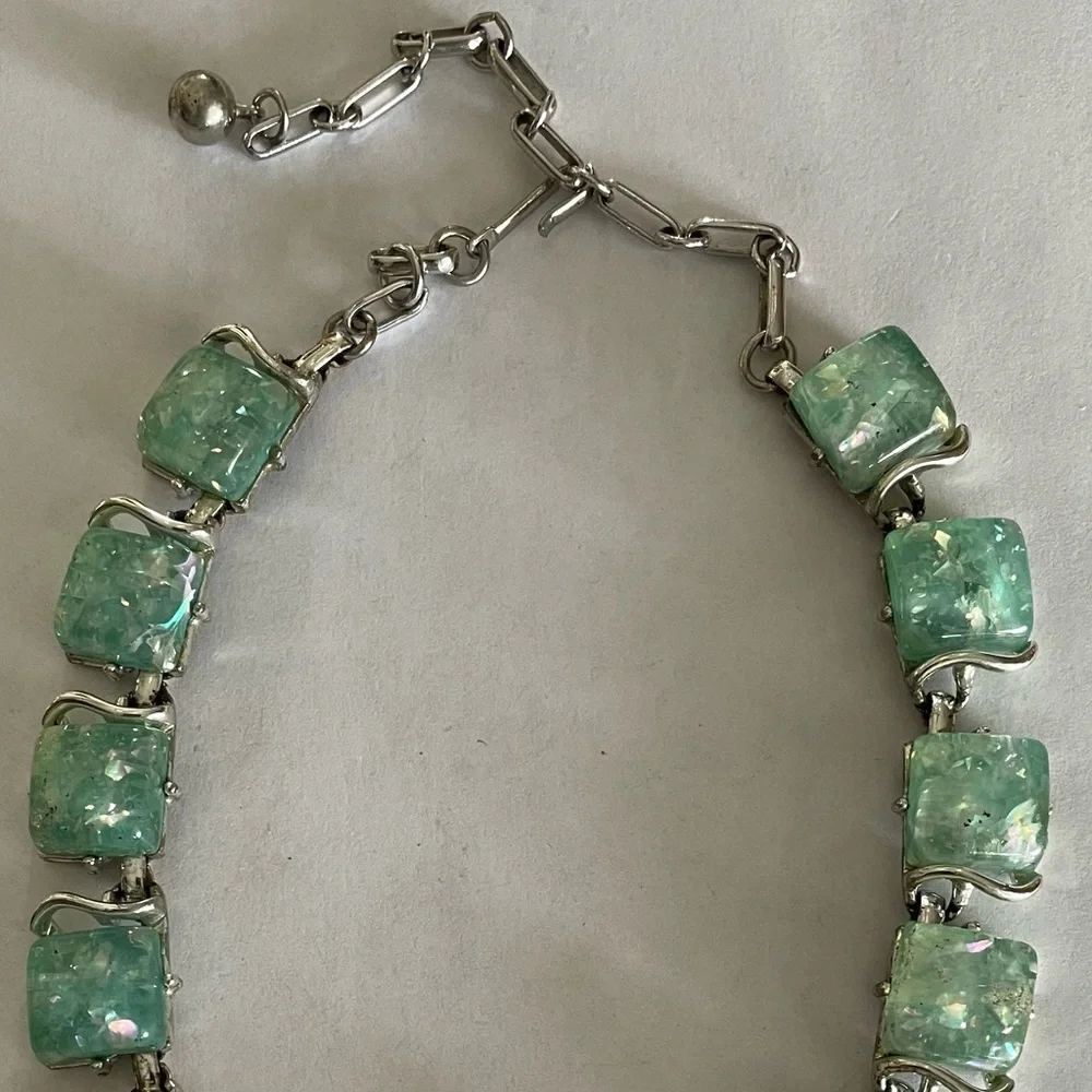 Vintage Coro Mid-Century Cocktail Necklace Seafoam Green 16” - Picture 3 of 5